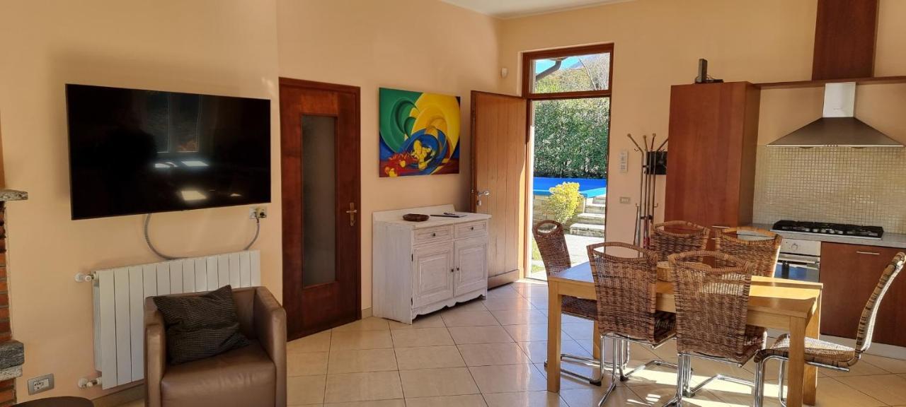 Casa Favorita Villa Colico Eksteriør bilde